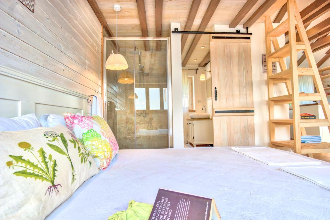 Eco Aparthotel The Dreamers'S Club Lumbarda Buitenkant foto