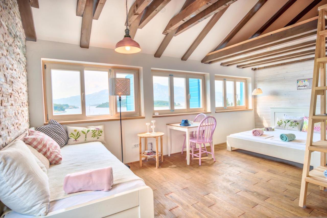 Eco Aparthotel The Dreamers'S Club Lumbarda Buitenkant foto