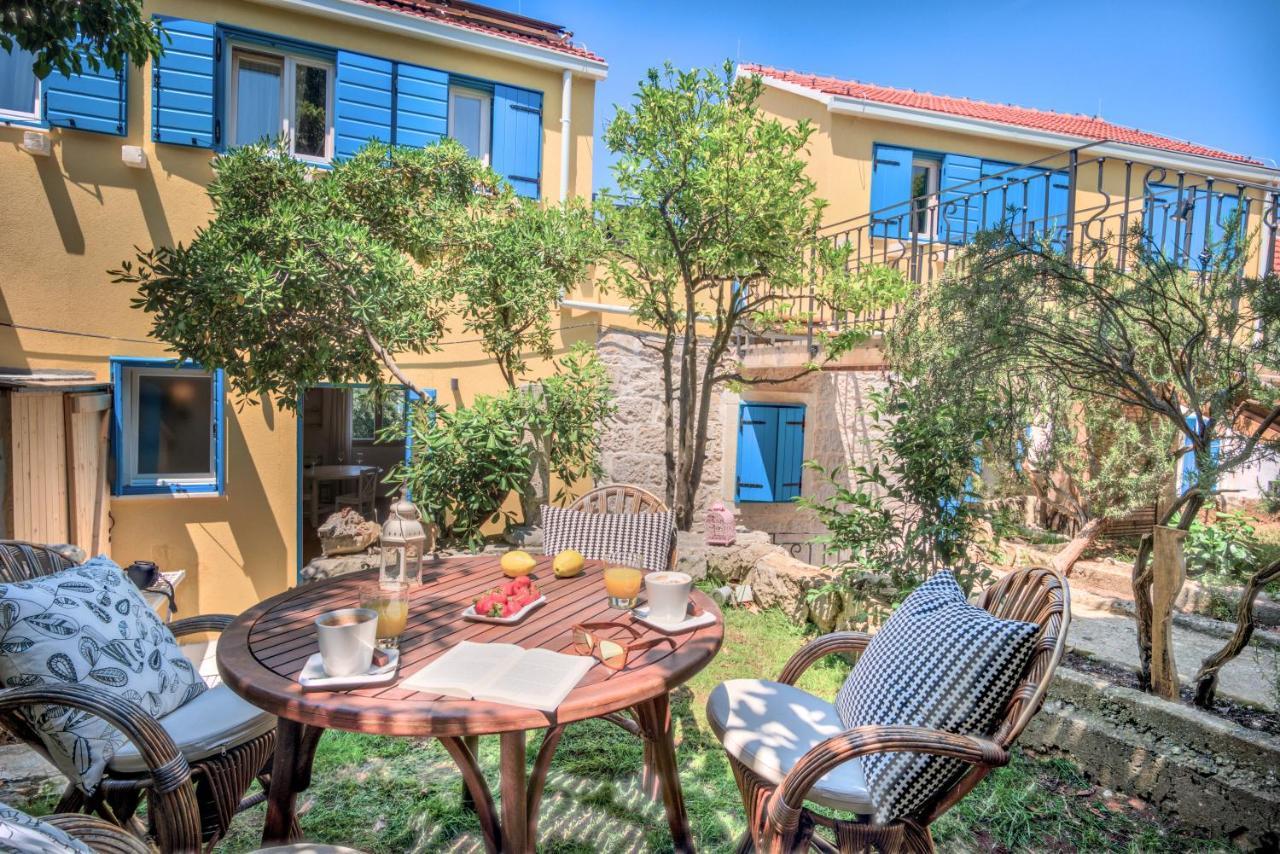 Eco Aparthotel The Dreamers'S Club Lumbarda Buitenkant foto
